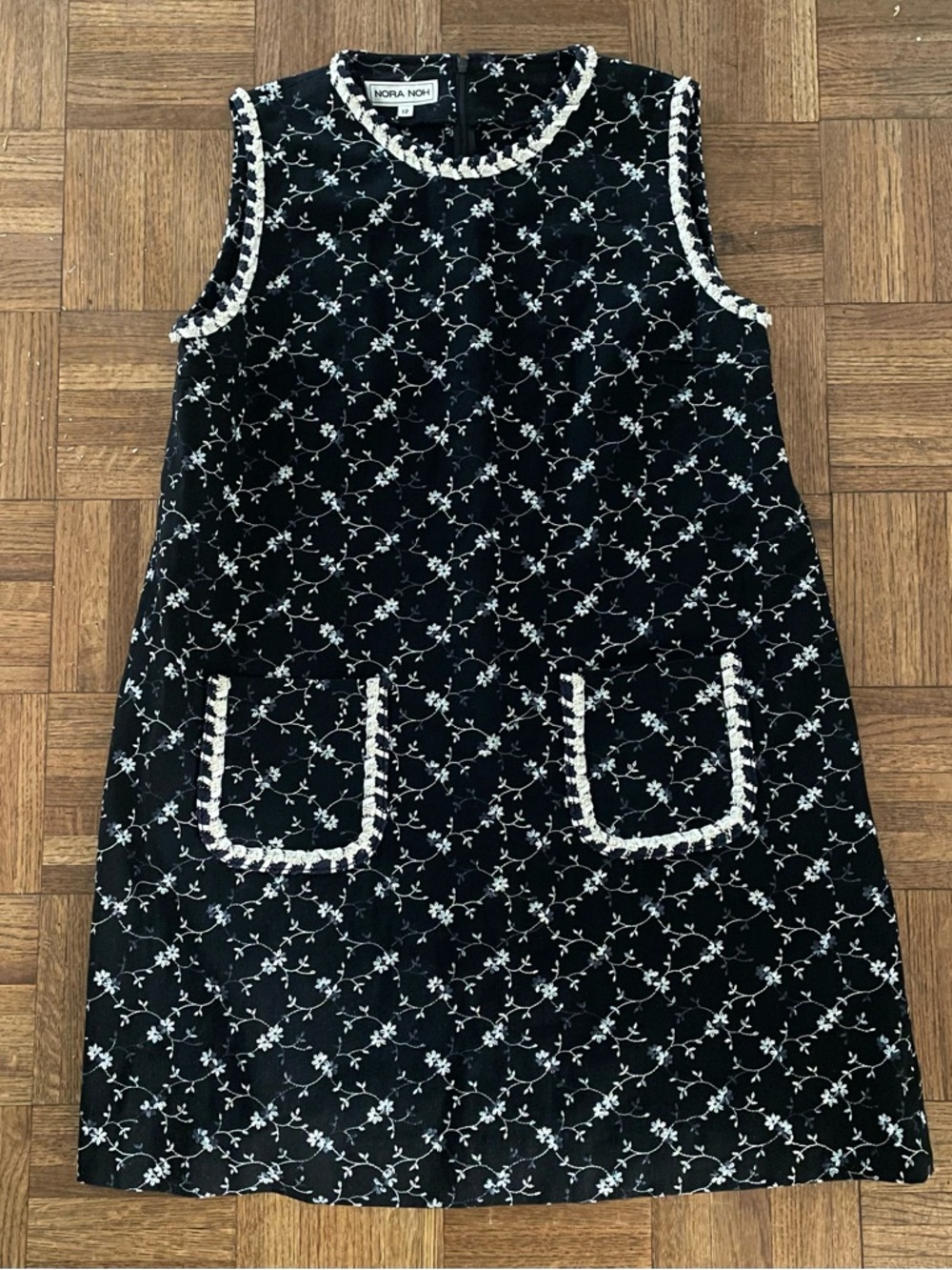 Vintage Nora Noh Black Floral Embroidered Shift Dress Size 12 Braid Trim Cotton